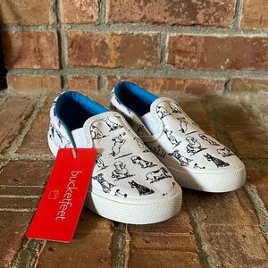 NWT Bucketfeet Shoodles Slip On White Sneakers